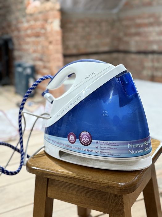 Праска парогенератор Philips PerfectCare Viva