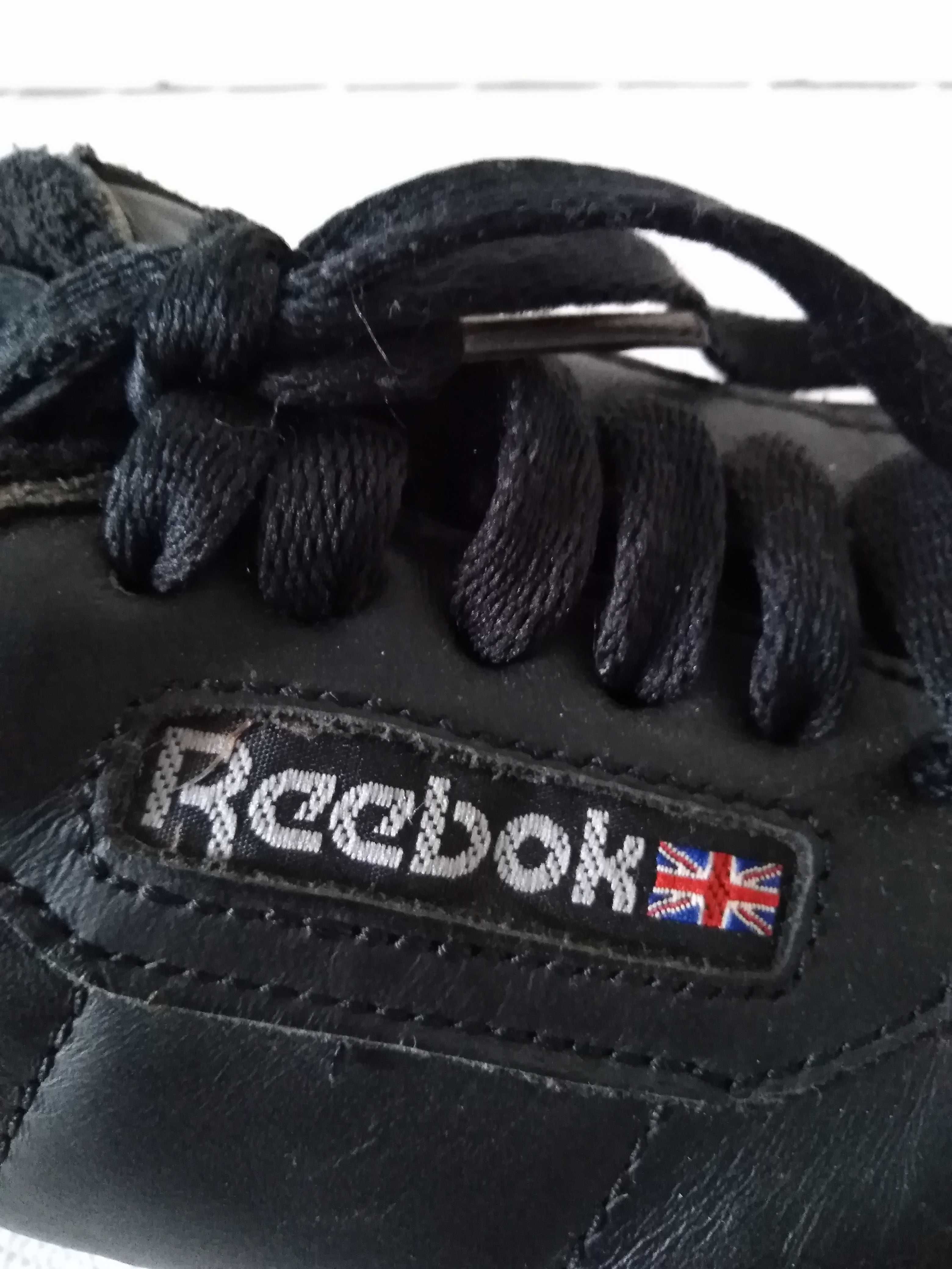 Sapatilhas Negras Reebok Classic 37