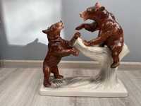 Фарфоровая каминная статуэтка "Играющие медведи" (ГДР, винтаж)