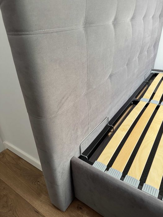 Łóżko tapicerowane 160x200 z pojemnikiem, SypialniaPlus