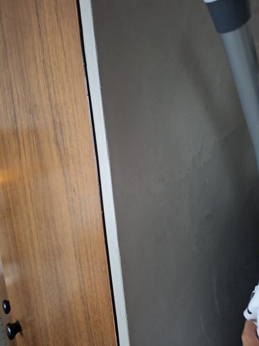 Oddam za darmo Szafa retro pokryta mikrocementem