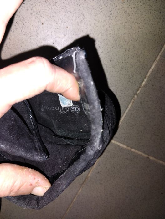 Botins pretos de camurça da Guimarães