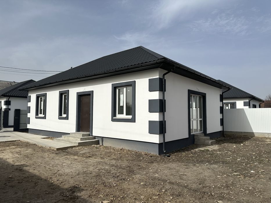 Застройщик!ЄОСЕЛЯ ЄВІДНОВЛЕННЯ дом в ЦЕНТРЕ Броваров!