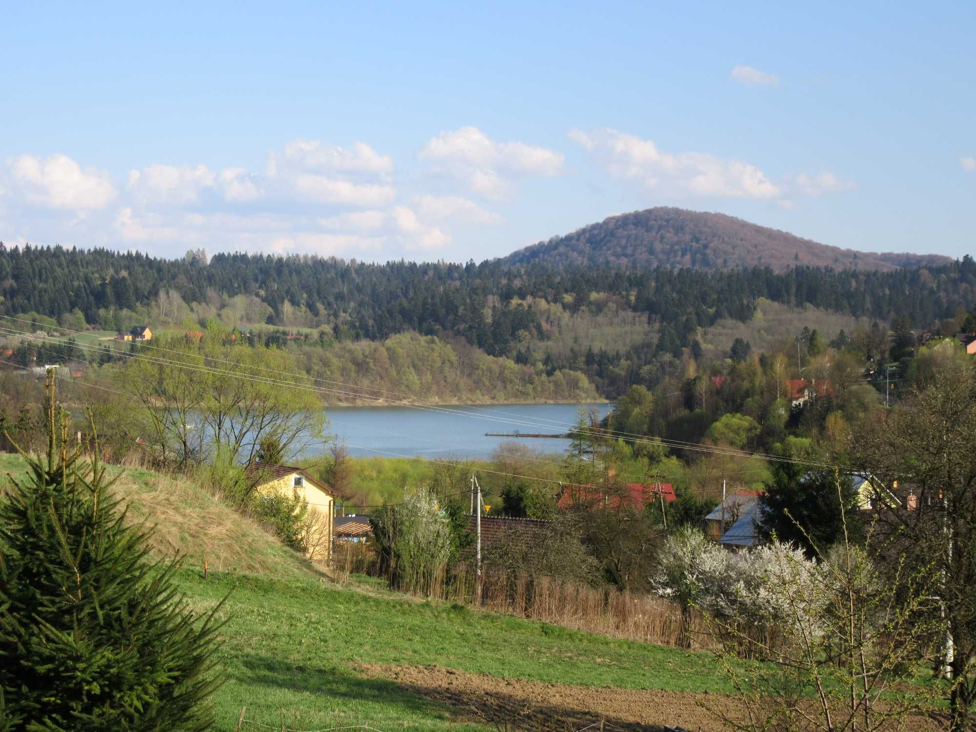 Domek do 8 os. nad Jeziorem i Soliną Widok na jezioro, 4 sypialnie.