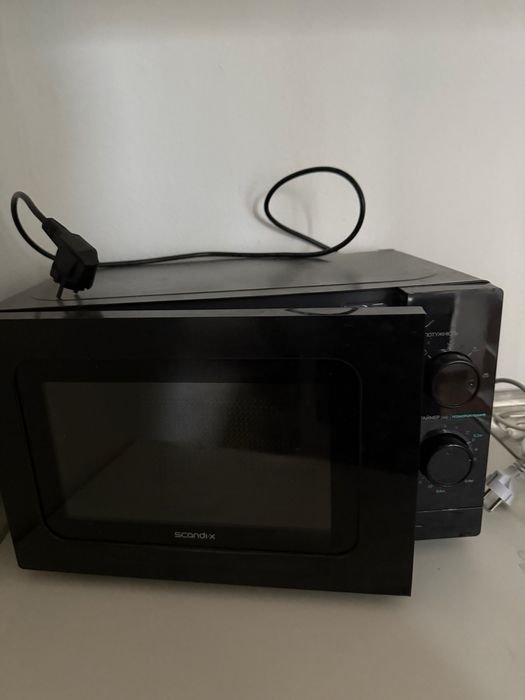 Продам мікрохвильову піч