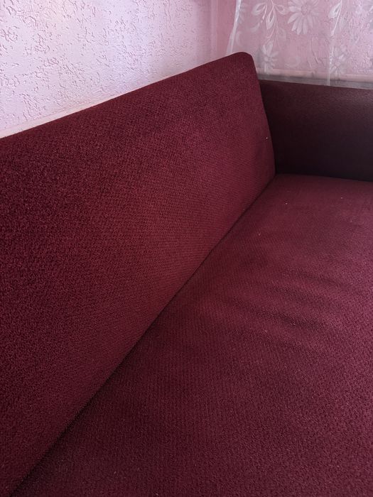 Бордовий великий диван розкладається 2.20