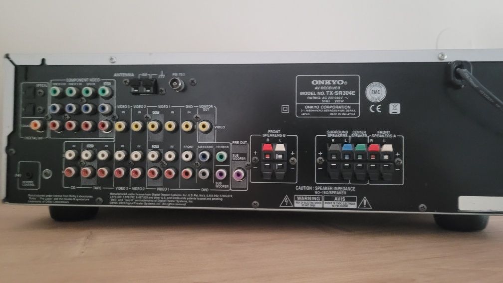 Amplituner ONKYO