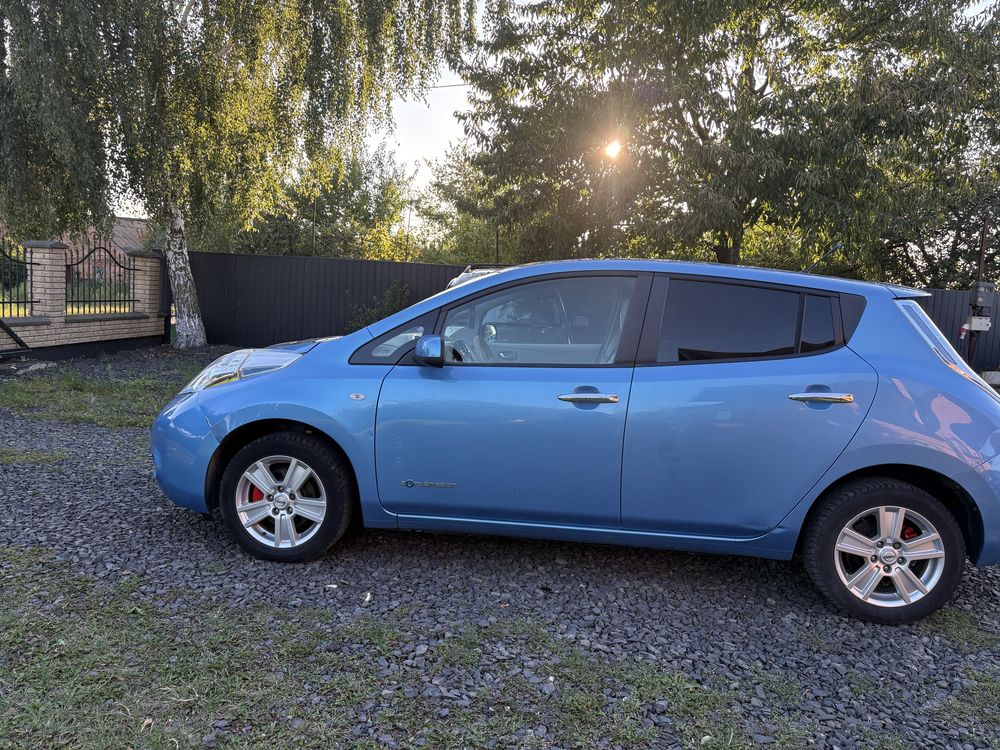 Nissan Leaf 2013 Рестайлінг