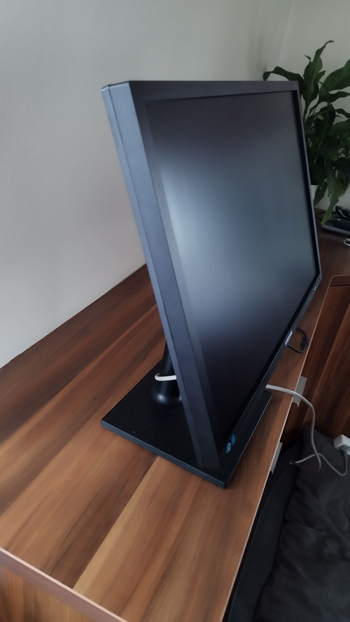 Bardzo Duży Monitor LED Samsung S24E650DW na PIVOT D-SUB DVI Czarny
