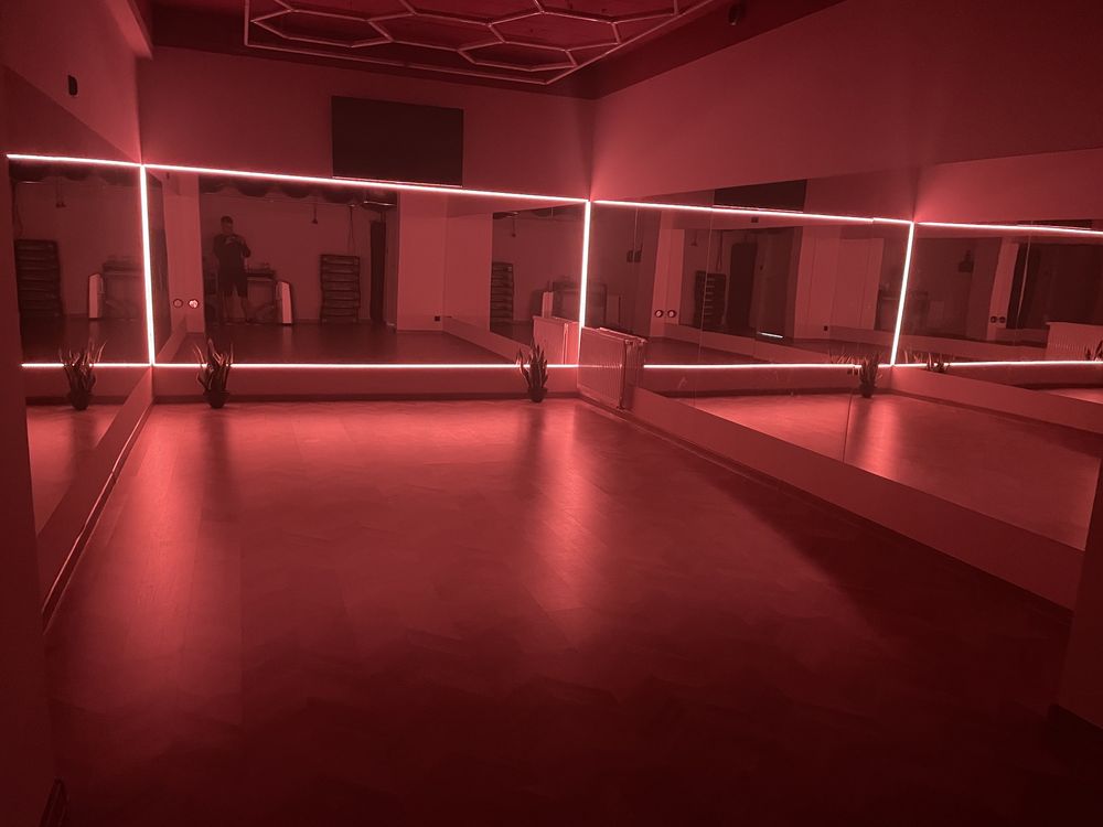 Lustrzana sala fitness taniec trening studio siłownia KIELCE salka fit