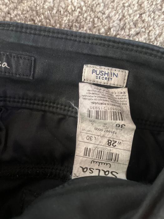 Calças salsa push in secret pretas
