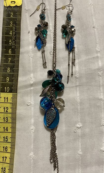 Komplet biżuterii naszyjnik wisiorek kolczyki