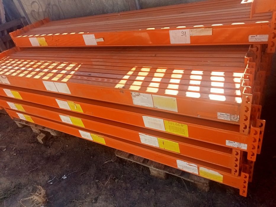 Regał na ciężkie przedmioty