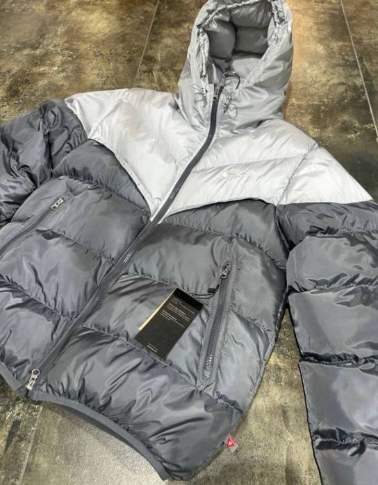 Курточка Nike storm fit