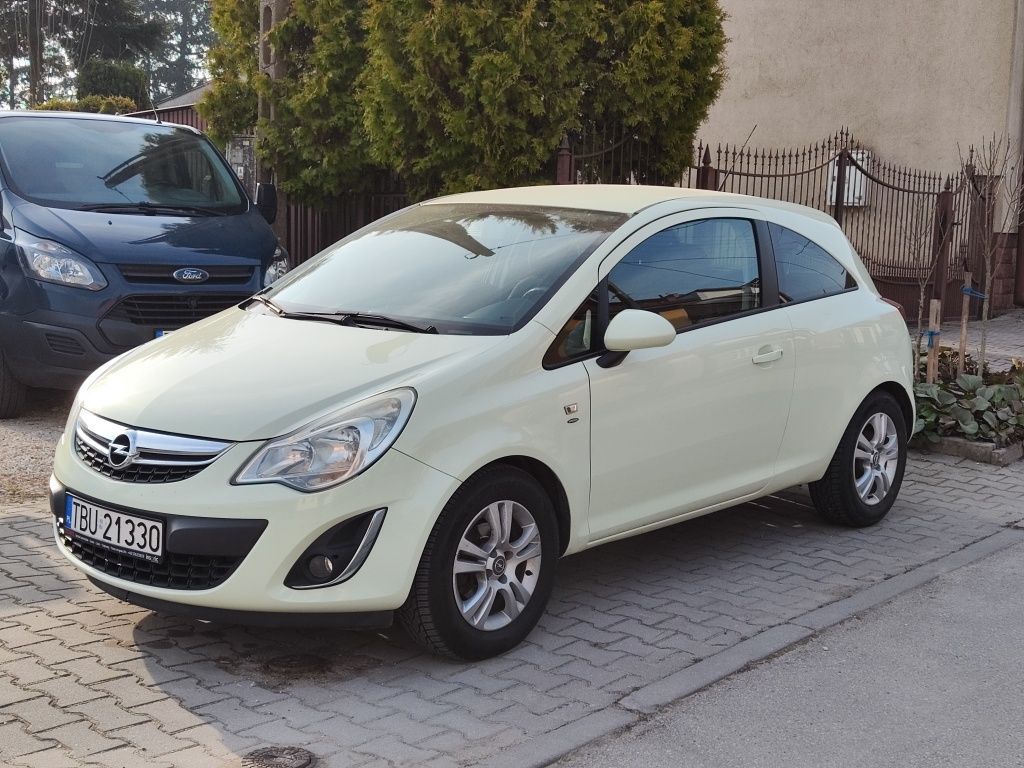Opel Corsa 2011 1,4 b Klimatyzacja