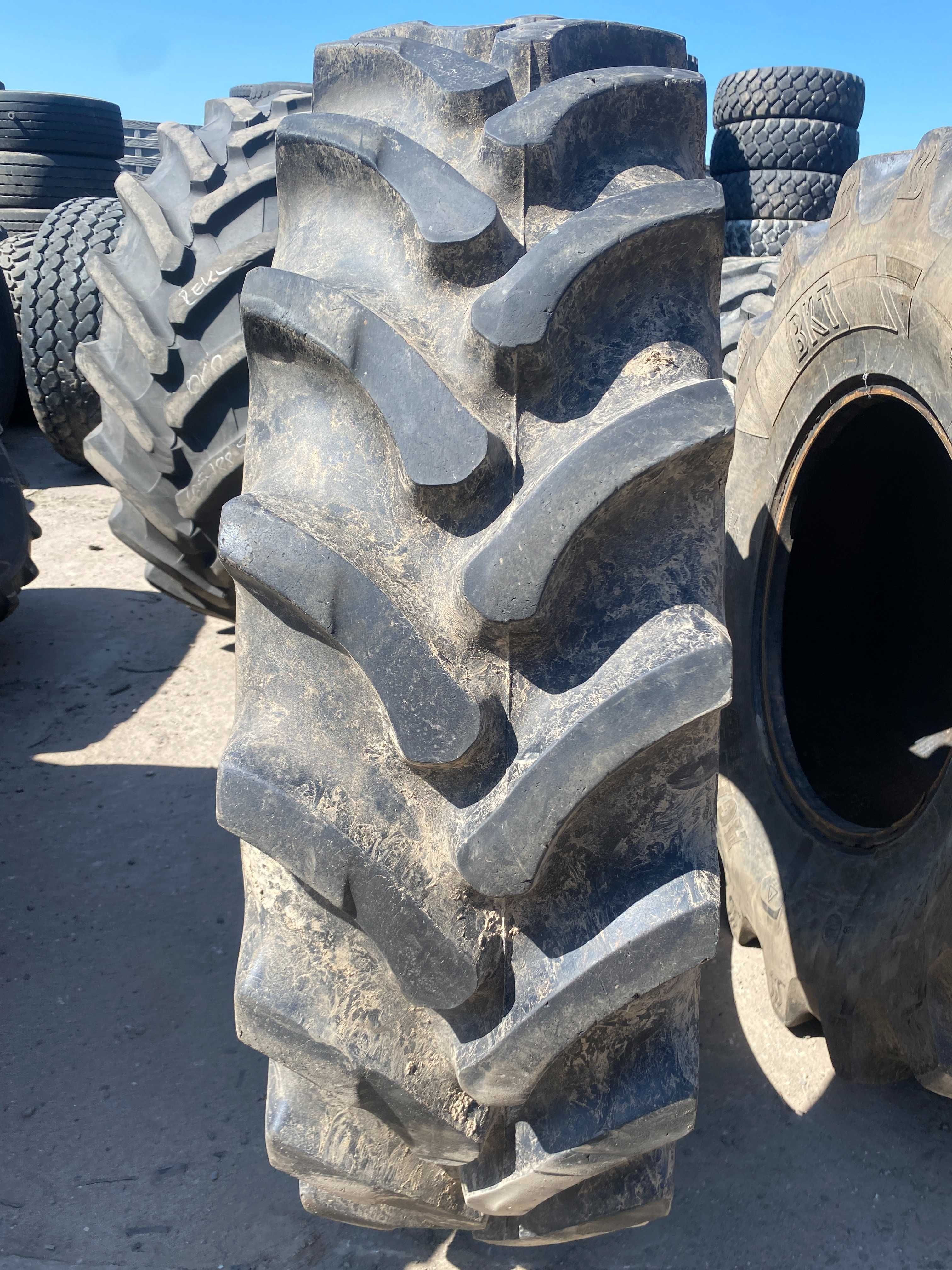 340/85r28 Firestone (13.6r28)