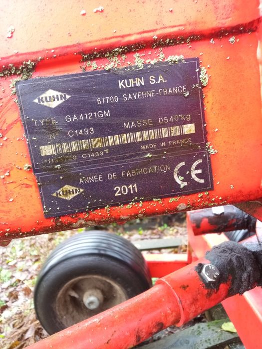 Zgrabiarka karuzelowa Kuhn GA 4121 Masterdrive