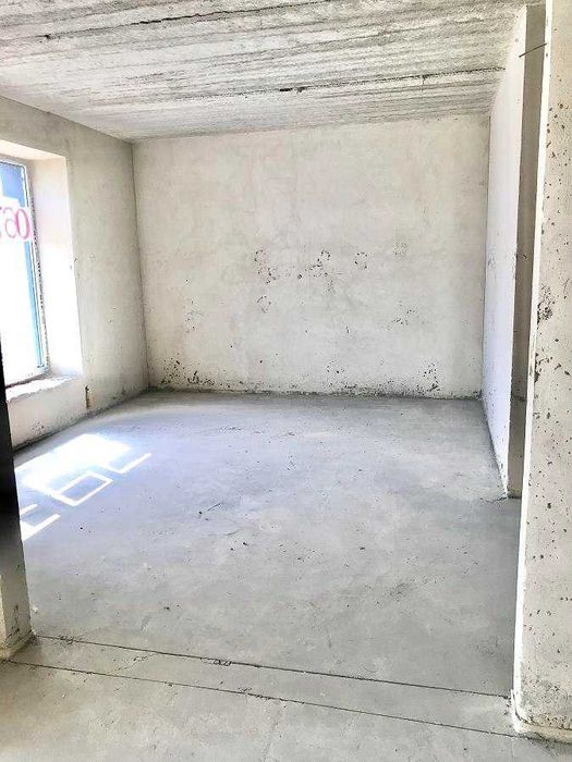 Здана/на документах/Однокімнатна в новобудові поруч парку Шевченка