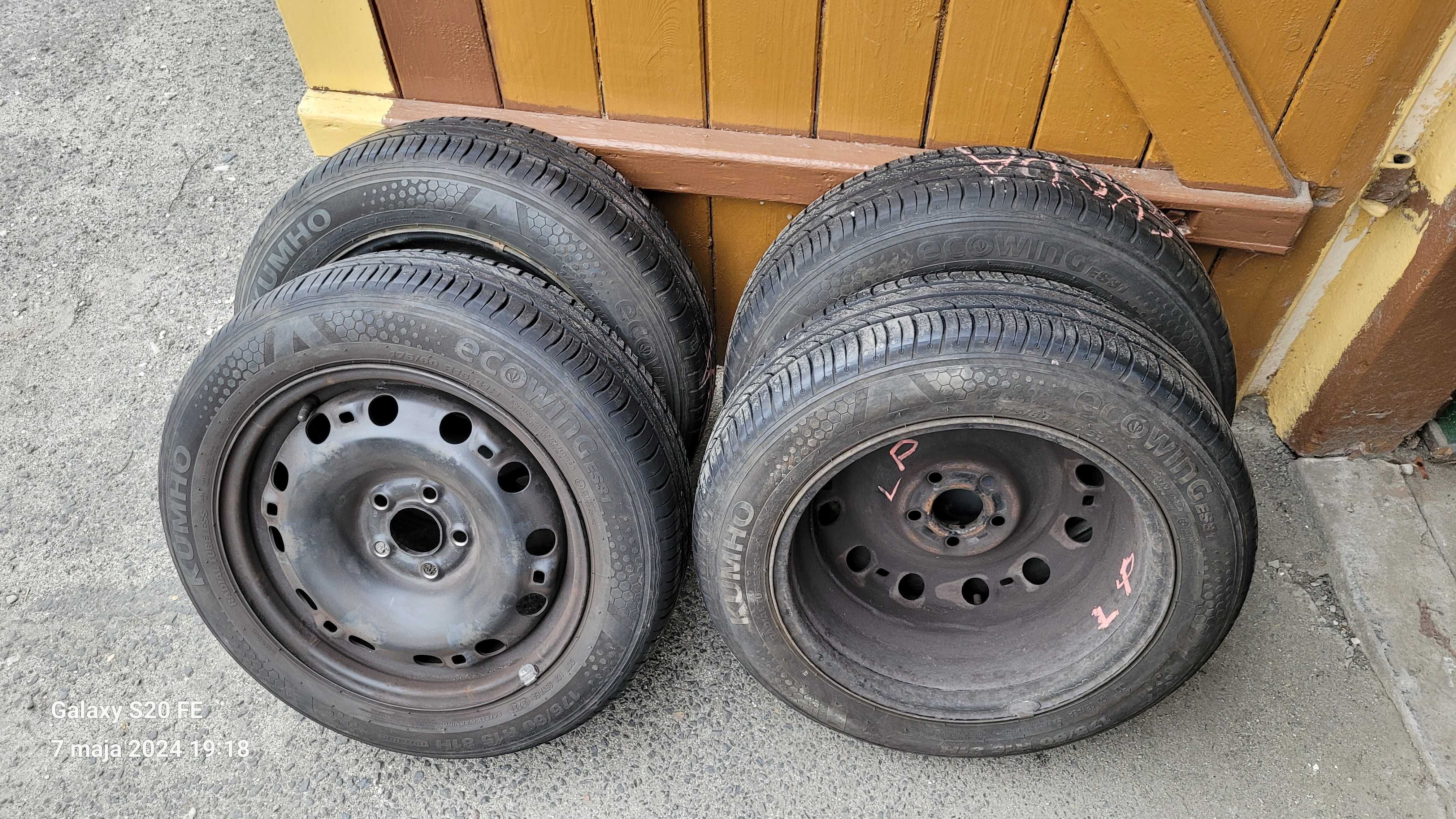 Opony Kumho Ecowing ES31 175/60 R15 + felgi stalowe (4 szt.)