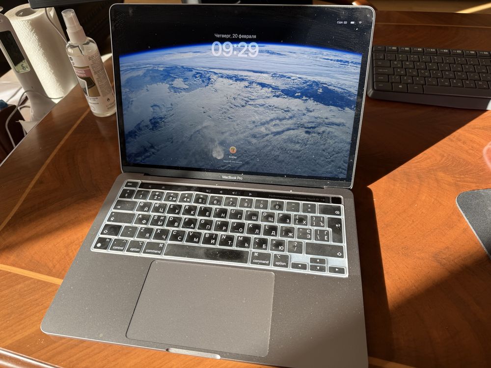 Продам Macbook Pro M2 8/256