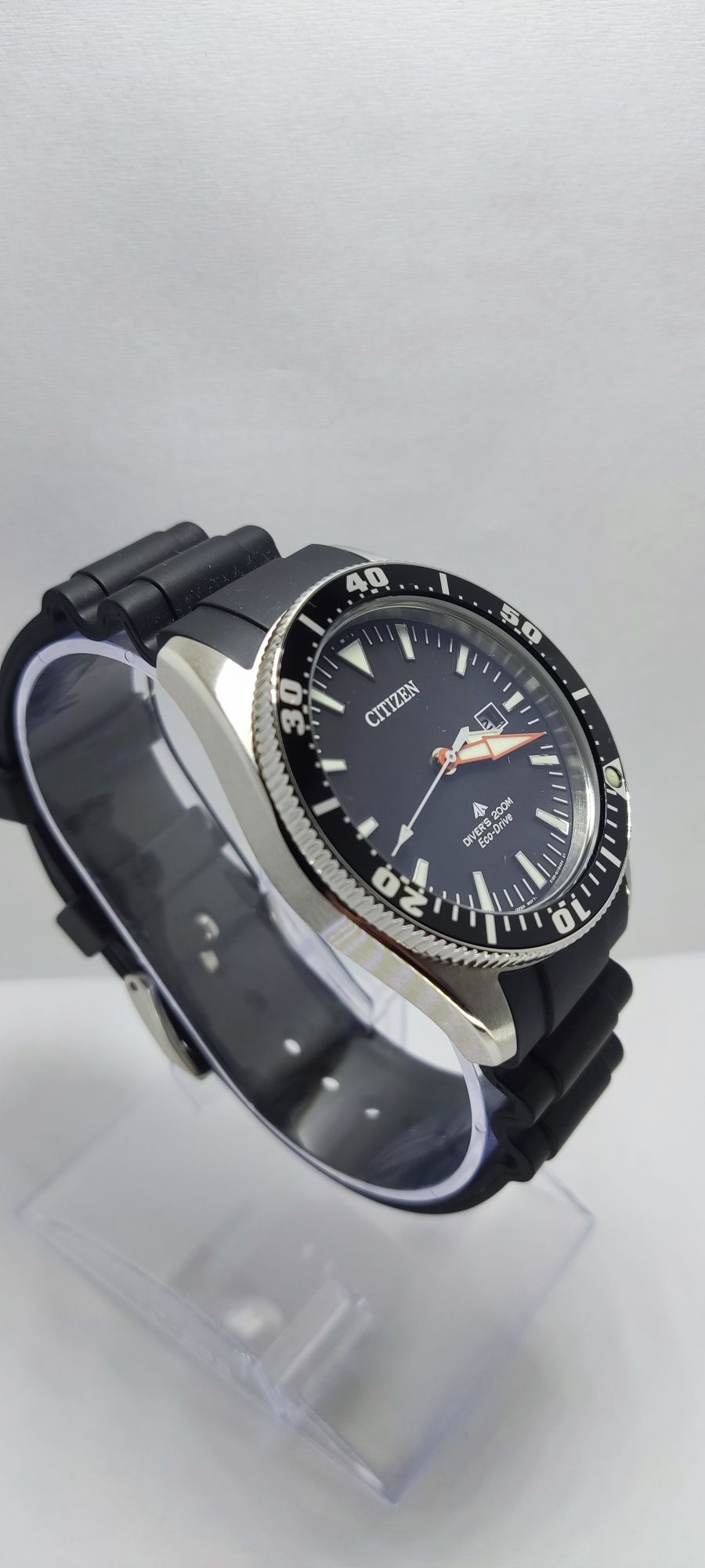 Nowy Citizen BN0100-42E Diver's 200m