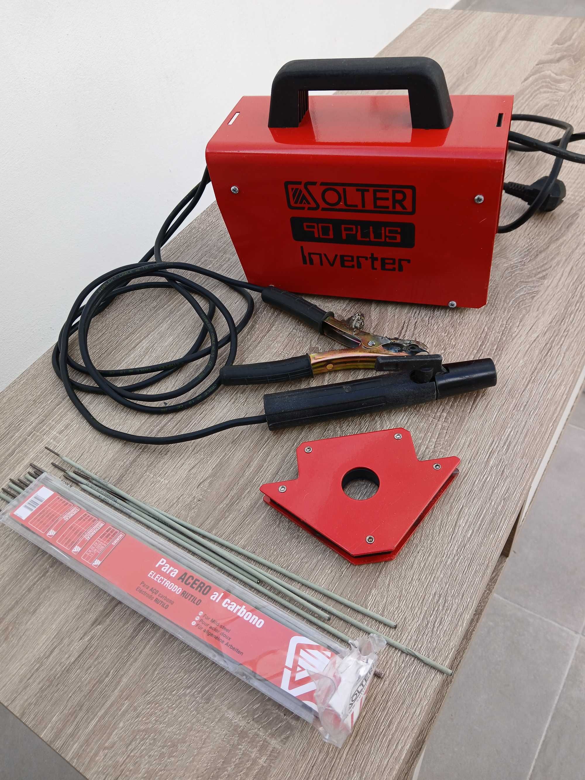 Solter INVER-90 PLUS máquina de solda a arco.