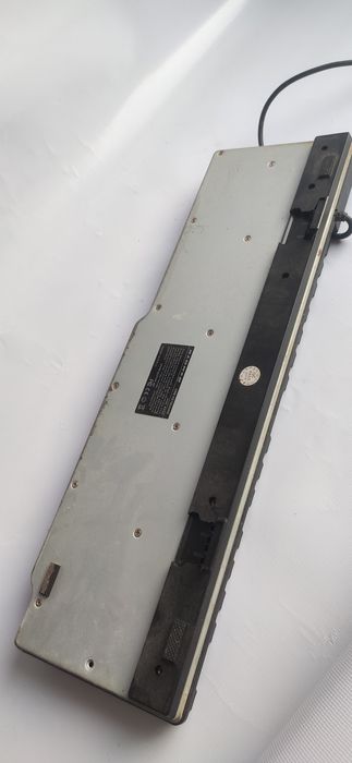 Teclado Kloner modelo KTG1 para peças