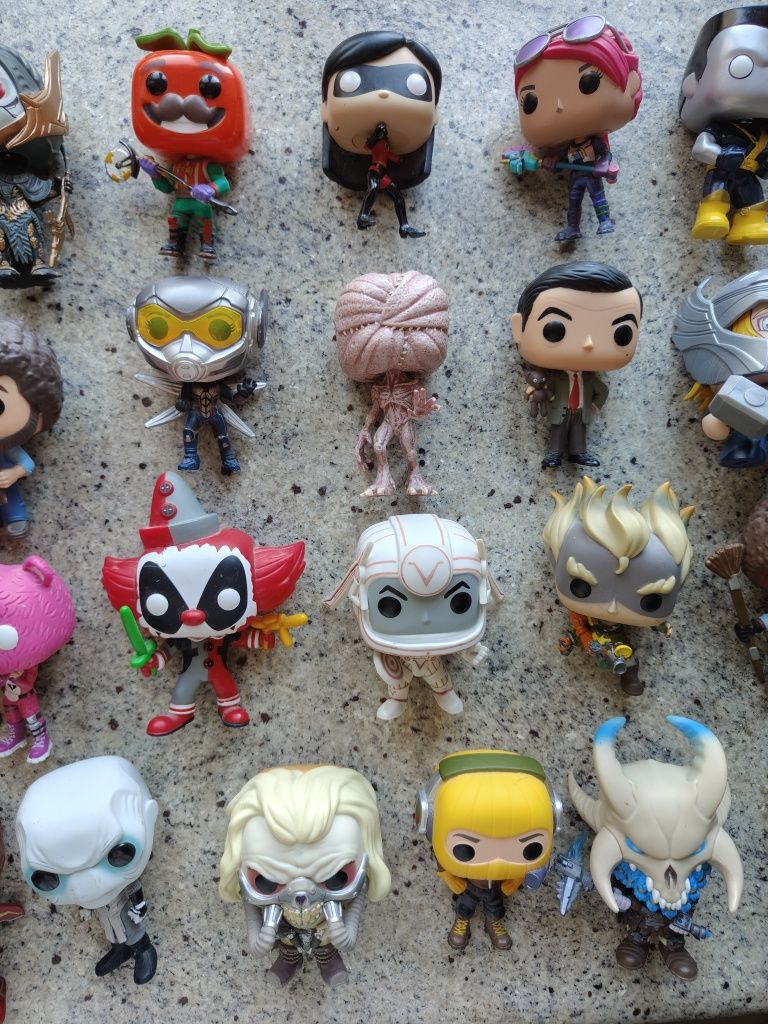 Фігурки FUNKO POP, Skalander, amiibo...