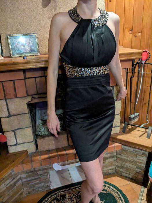 Плаття нарядне святкове новорічне XS  152 -164 см атласне з камінням