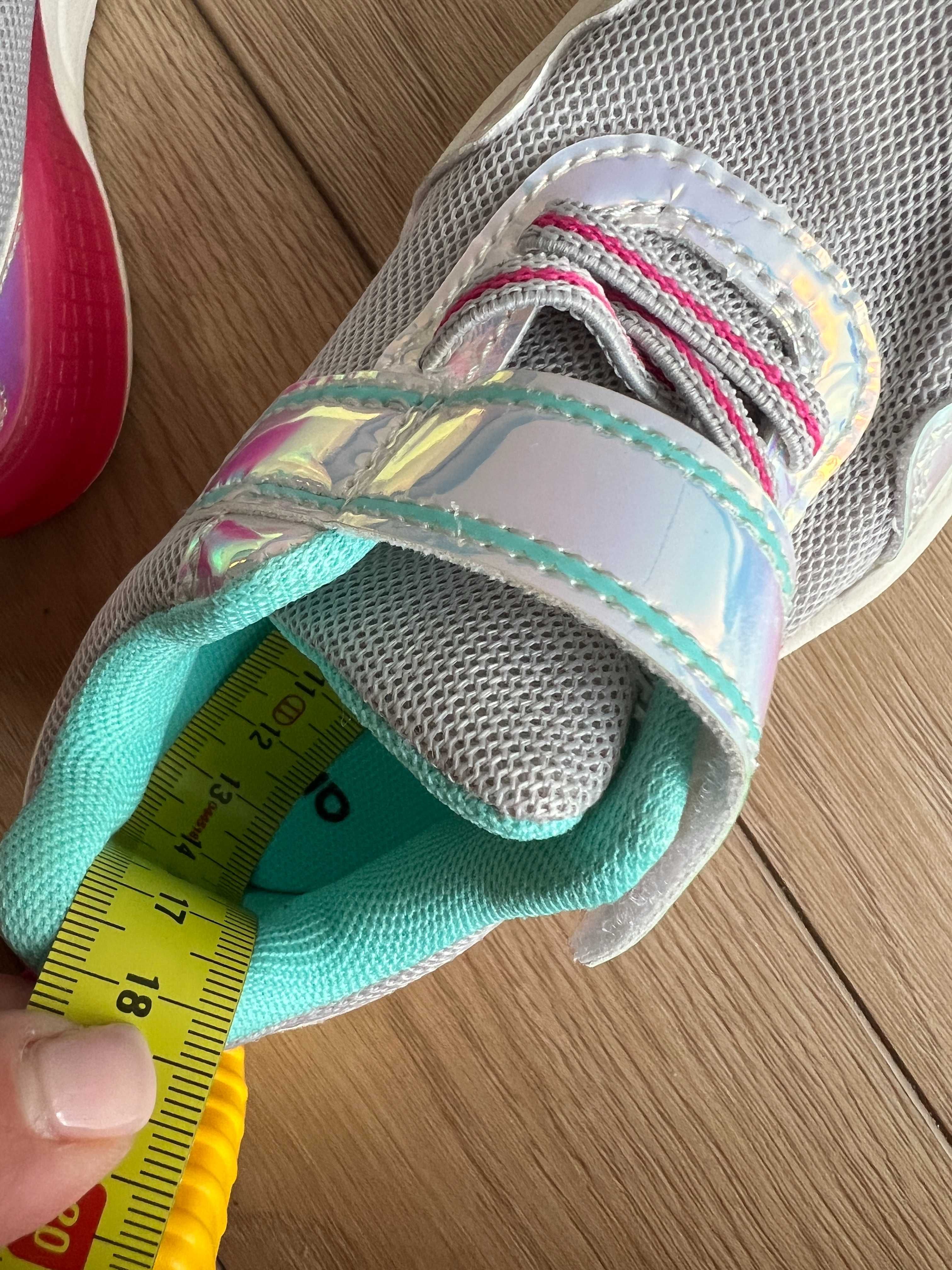 Nowe bez metki Buty sportowe świecące dla dziewczynki  r EU 23