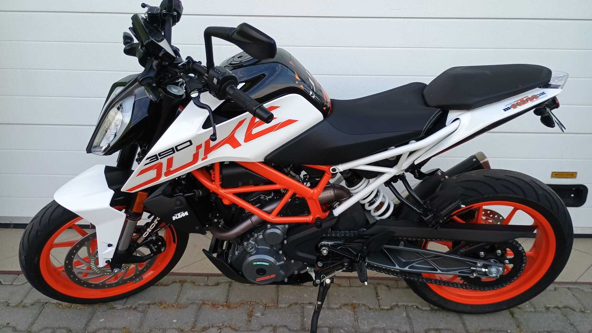 KTM DUKE 390 TYLKO 2700 kilometrów NOWY MOTOCYKL !! mt03 125 z400