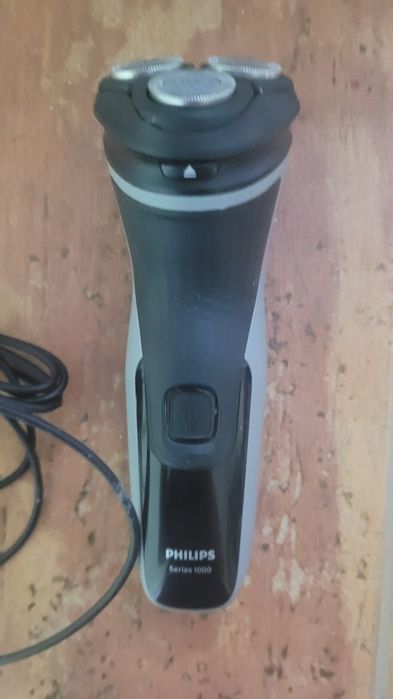 Golarka Philips series 1000.