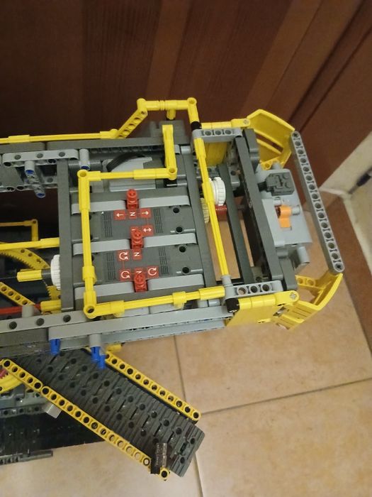 Конструктор лего technic техник екскаватор 42055