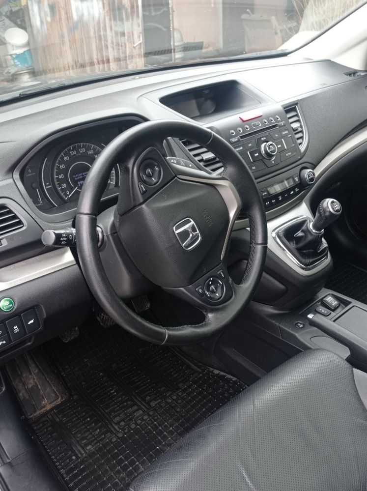 Продам Honda CR-V 2013