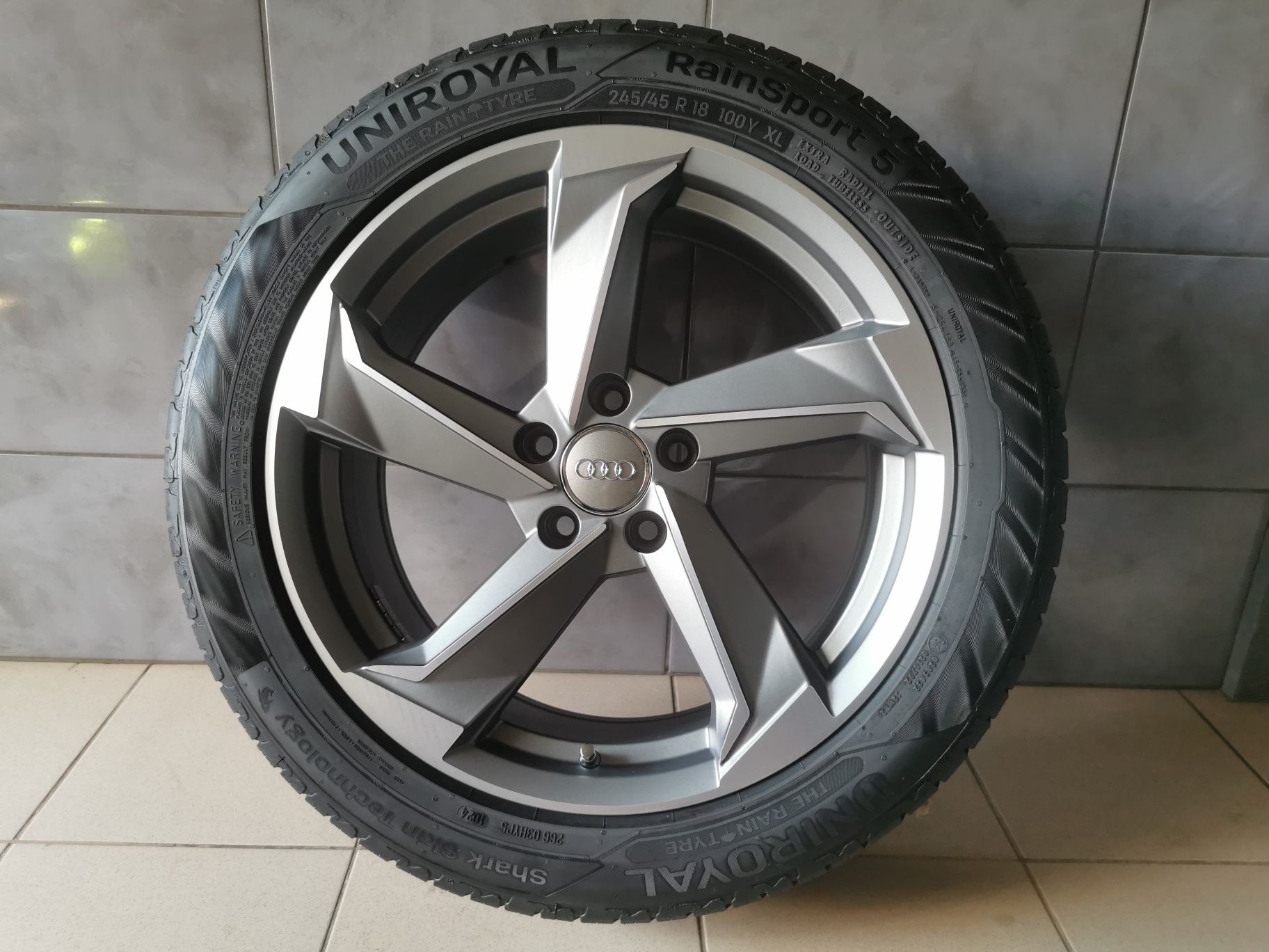 Koła letnie 245/45R18 Audi S-Line Allroad A4 A6 A3 A5 A7 Q3 Q5 C6 C7