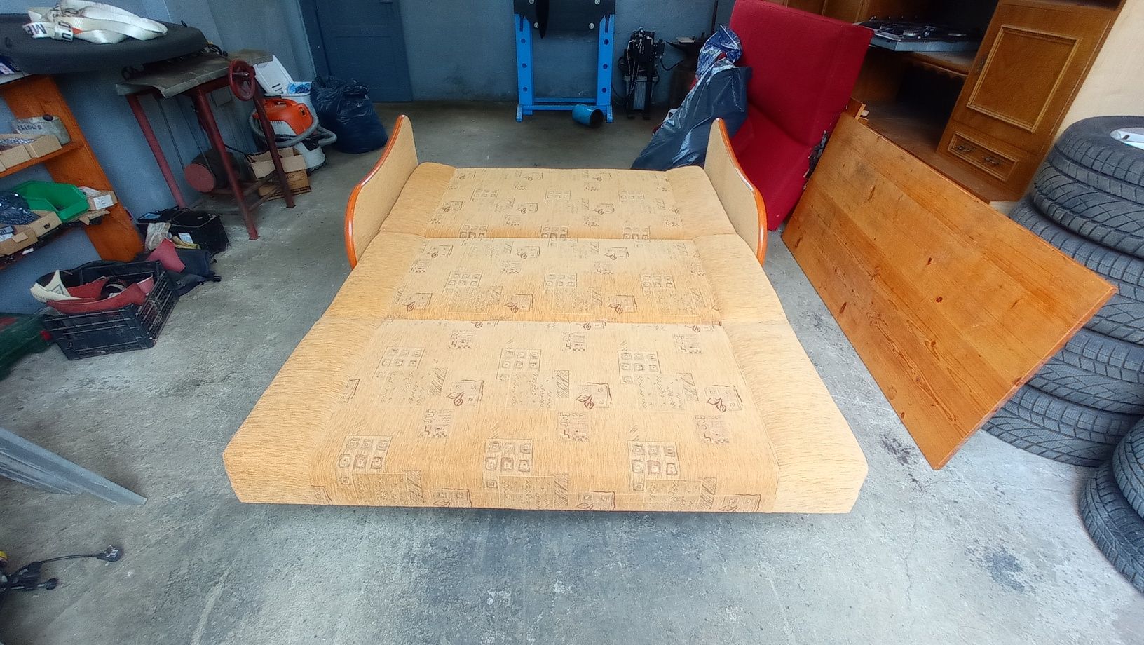 Rozkładana sofa tapczan