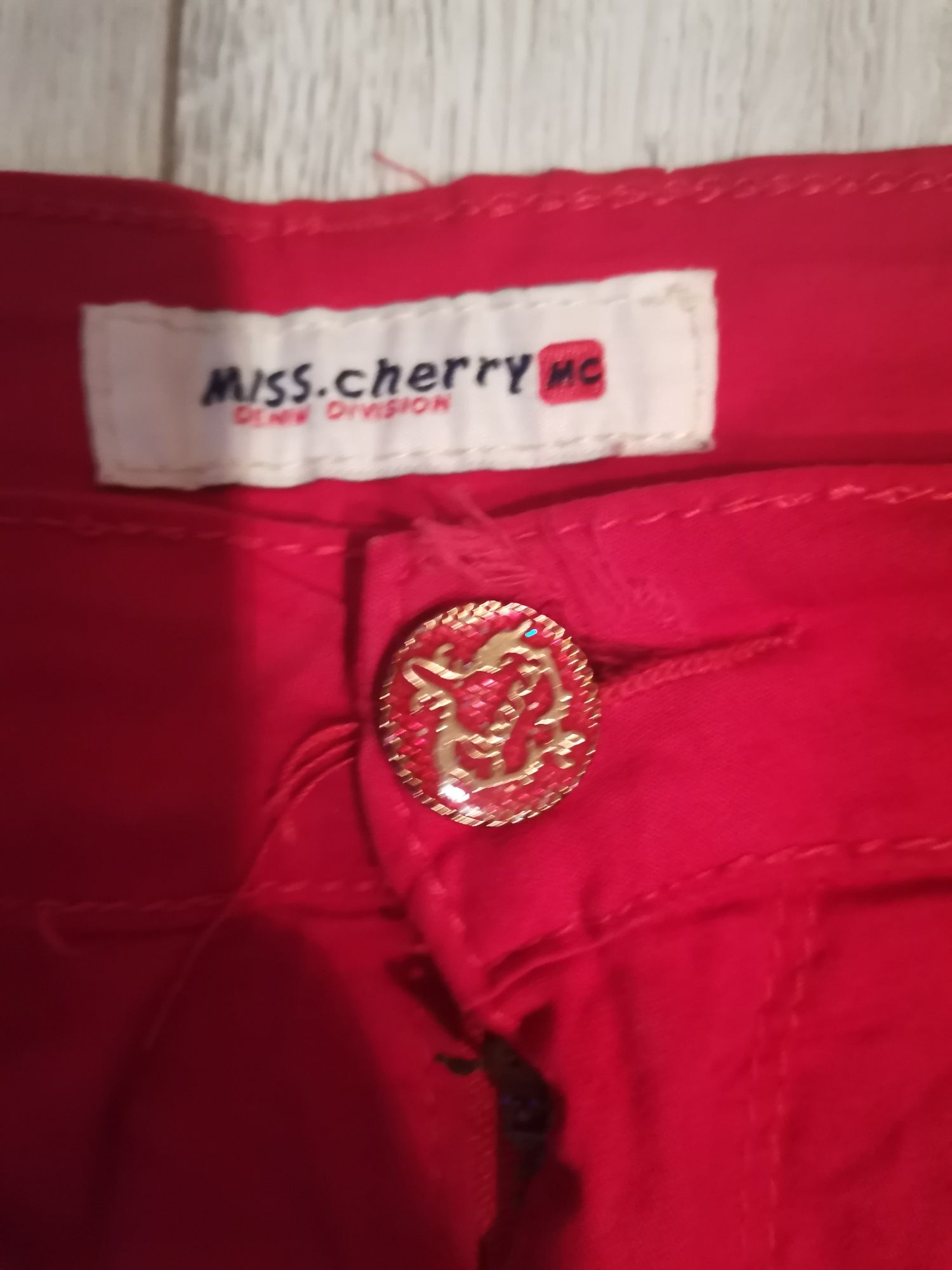 Spodnie czerwone 32  miss cherry