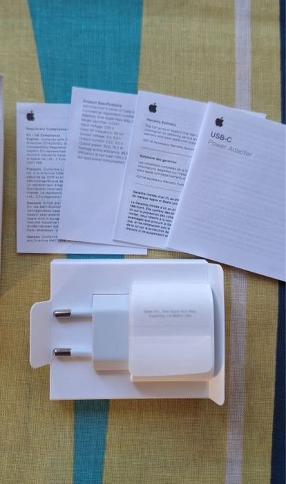 Новый оригинпльный блок адаптер для зарядки Apple iphone typeC USB