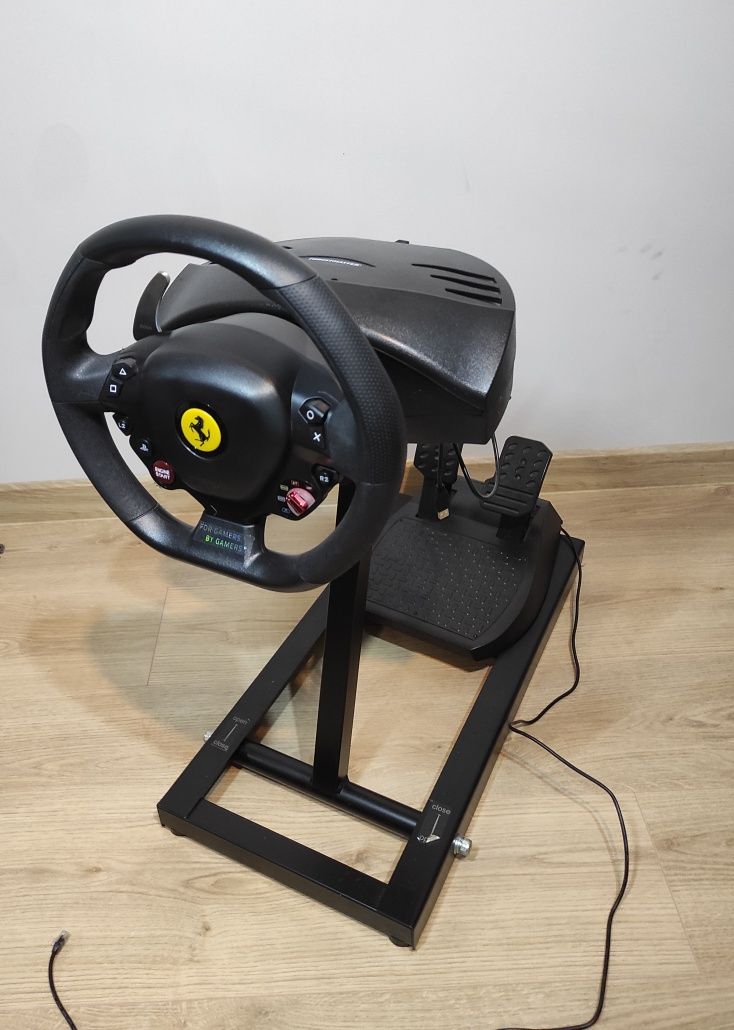 Kierownica Thrustmaster Ferrari ZE STATYWEM