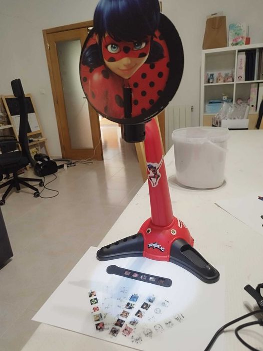 Projector desenhos ladybug