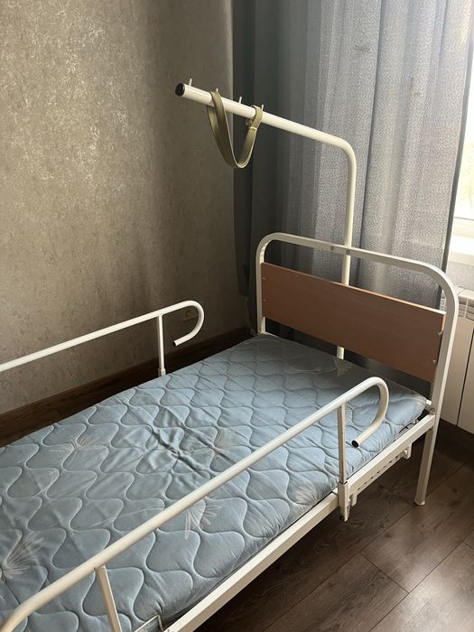 Ліжко для лежачих хворих