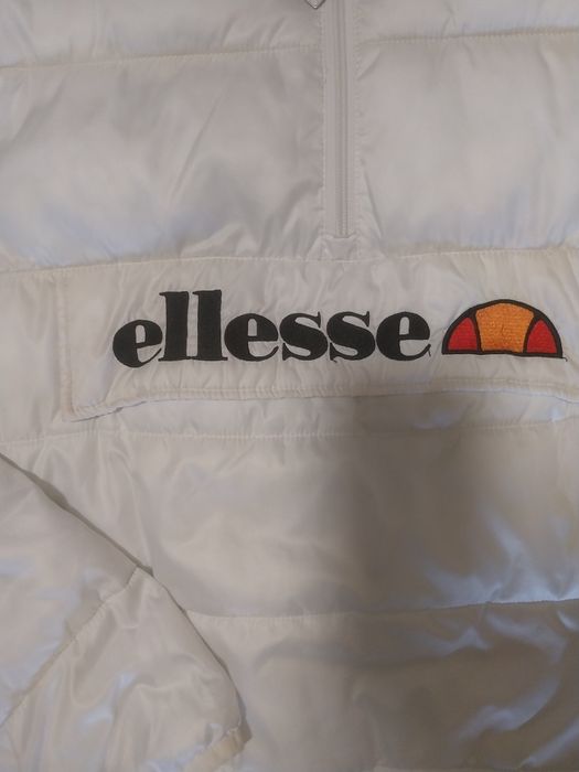 Blusão da marca ELLESSE