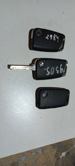 Ключ Vw Tiguan 18-24 на 5 кнопок оригінал