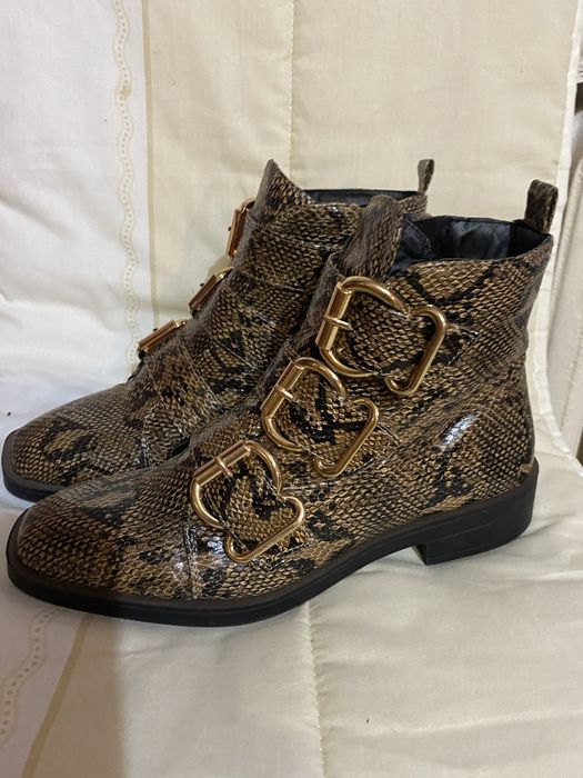 Продам черевики демі