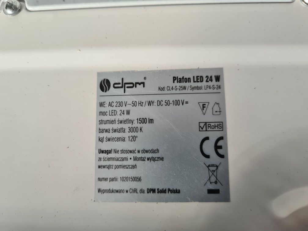 Lampa sufitowa  LED 3000 k barwa ciepła 1500 lm stan bdb.