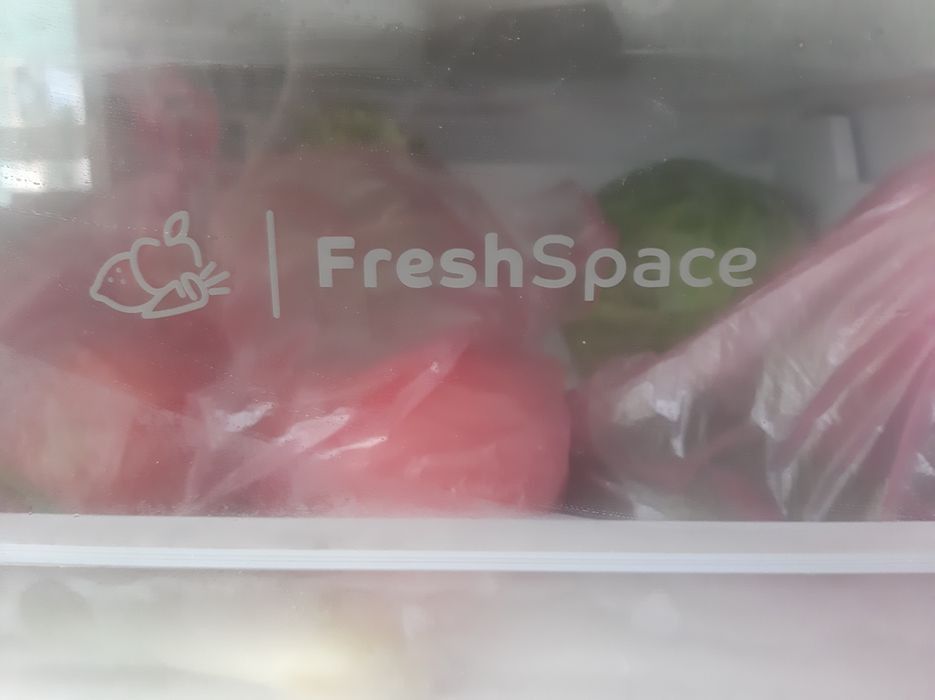 Холодильник Indesit 180 x 60см.