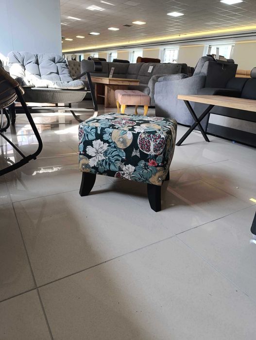 (68WR) Pufki wyprzedaż, 220 zł sztuka