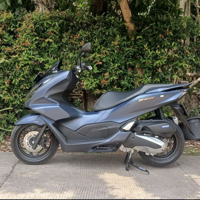 Vendo pcx 2025 como mova