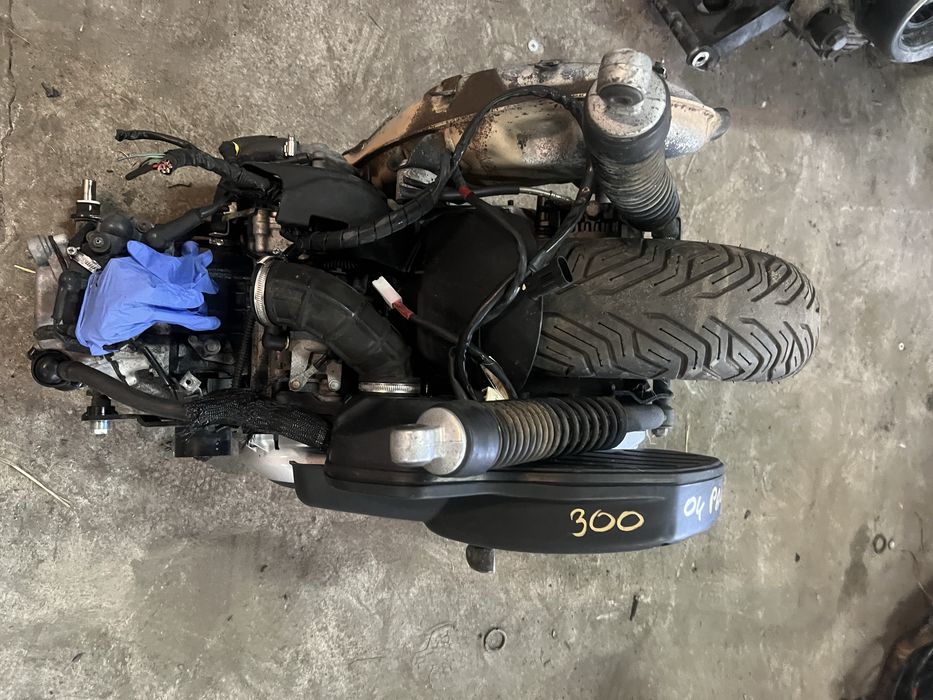 Piaggio mp3 300 yourban silnik kompletny