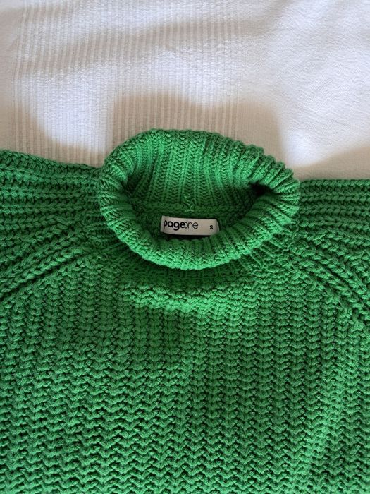 Zielony sweterek z golfem